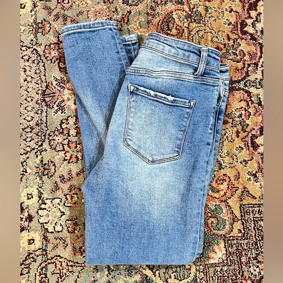 FINAL PRICE DROP Vervet Light Wash Jeans - Picture 8 of 8